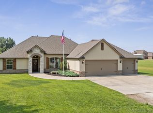 14400 E Willow Way, Claremore, OK 74019