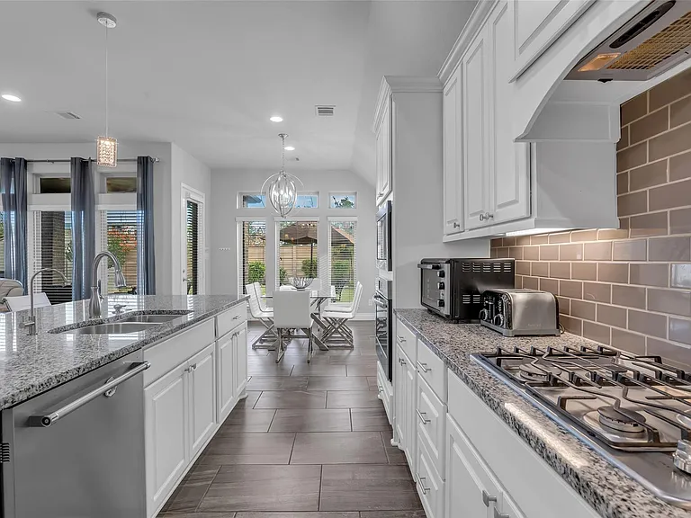 166 Painted Trillium Dr — Photo 5