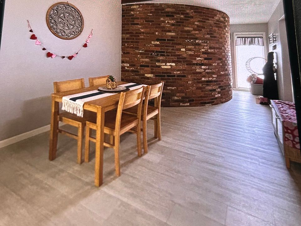 1st image of 3 Murphys Ln