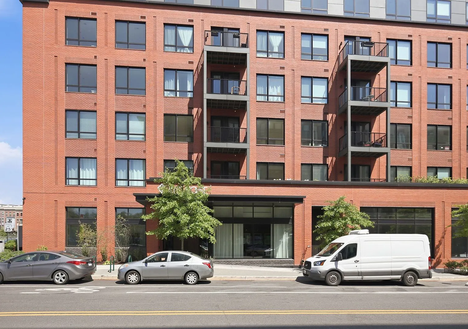 Lovely Condo at Parks at Walter Reed, Beautiful Building, Whole Foods, Gym, More! — Photo 2