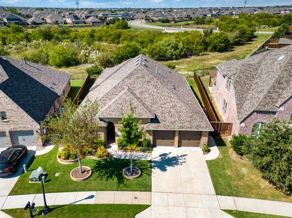 9621 Pickwick Trl, Fort Worth, TX 76131