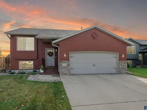 4608 S Wassom Ave, Sioux Falls, SD 57106
