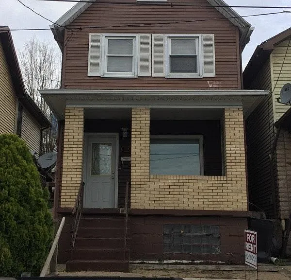 110 1/2 W 11th Ave — Photo 1