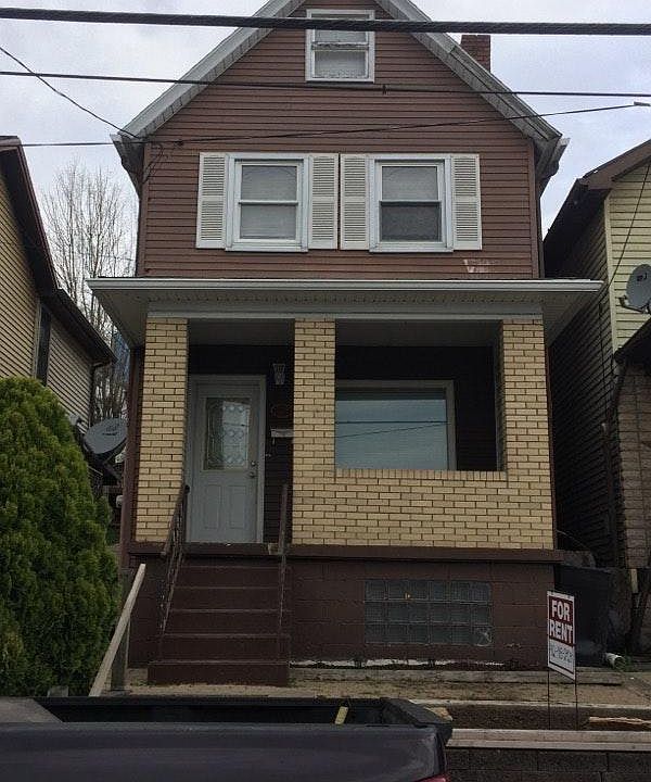 1st image of 110 1/2 W 11th Ave
