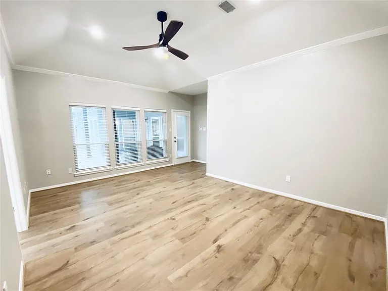39 Silent Brook Pl — Photo 36