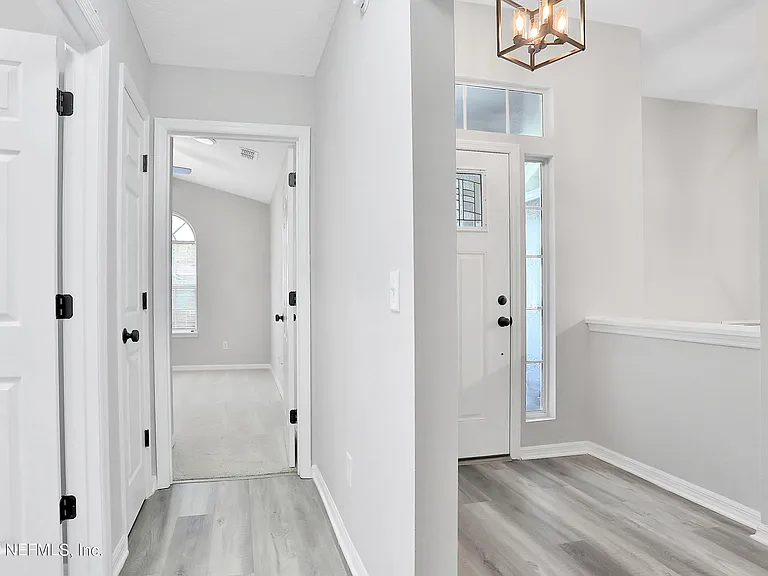 428 Morning Glory Ln — Photo 11