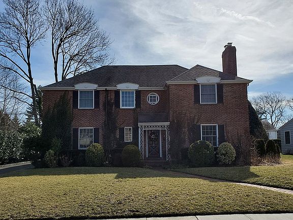 3rd image of 22 Cedar Pl