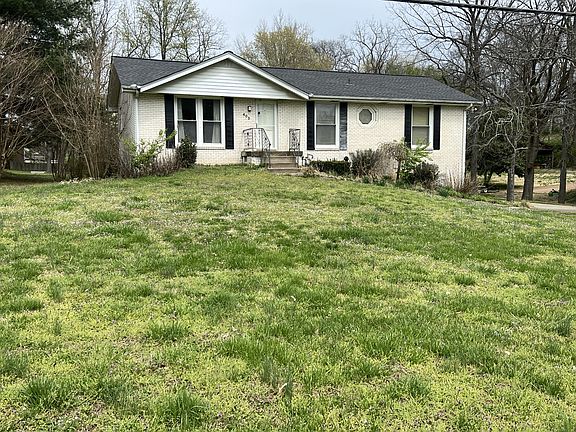 2nd image of 403 Woodlawn Dr
