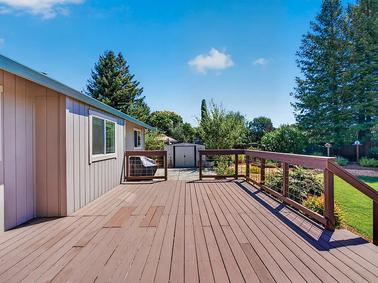 2020 Rivera Dr — Photo 32
