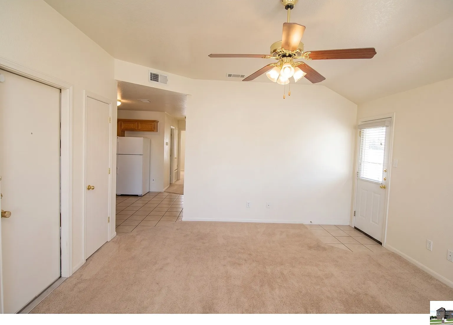 3 bed, 2.0 bath, 1158 sqft, $1,175 — Photo 2