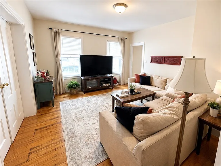14 Stickney Ave #2A — Photo 4