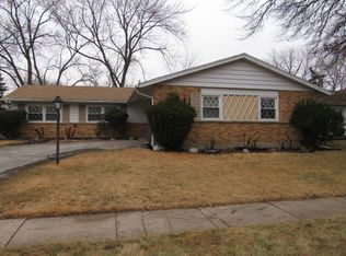 17619 Grandview Dr, Hazel Crest, IL 60429