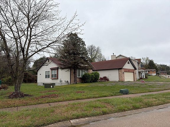 2nd image of 9931 Colonnade Meadows Dr