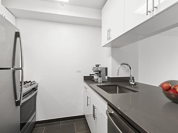 4th image of 200 E 87th St APT 8K