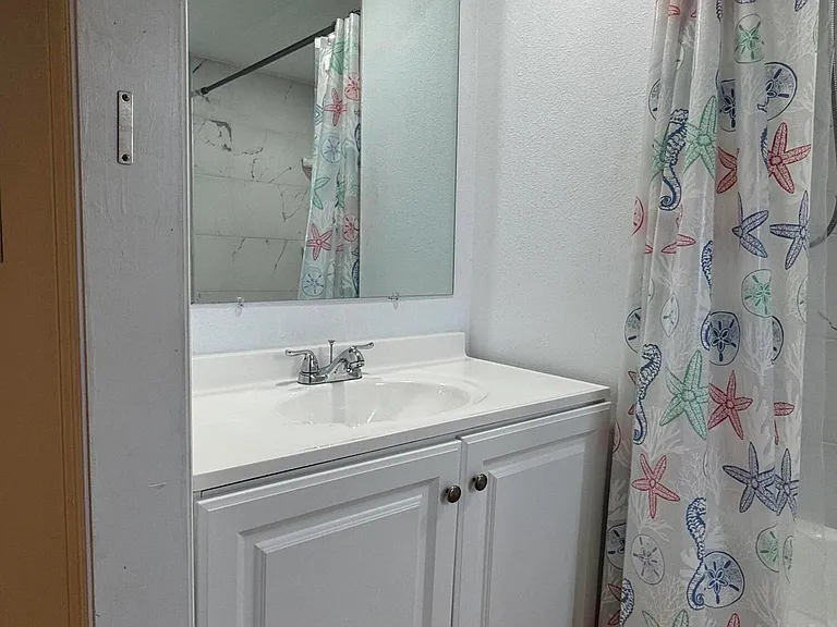 4760 Lake Ontario Dr — Photo 9