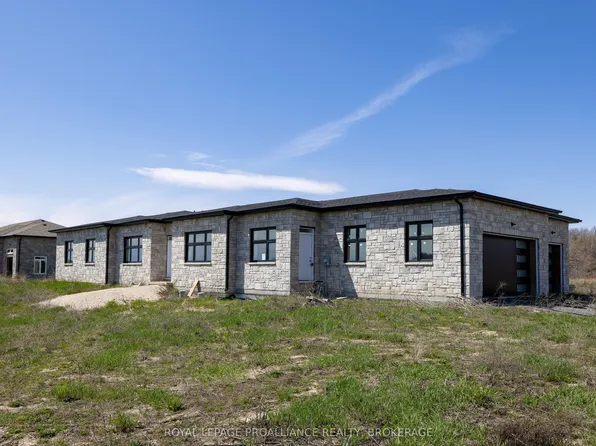 134 Hineman St, Kingston, ON K7L 0G2