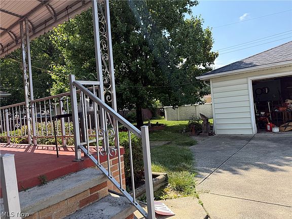 4th image of 7170 Oakwood Rd