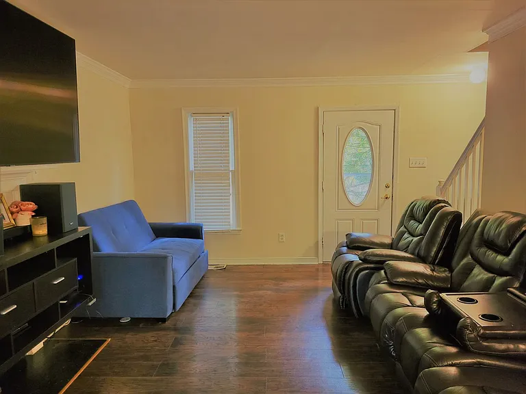10129 Natural Bridge Rd — Photo 2