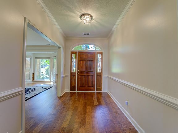 5th image of 3567 Davieshire Dr