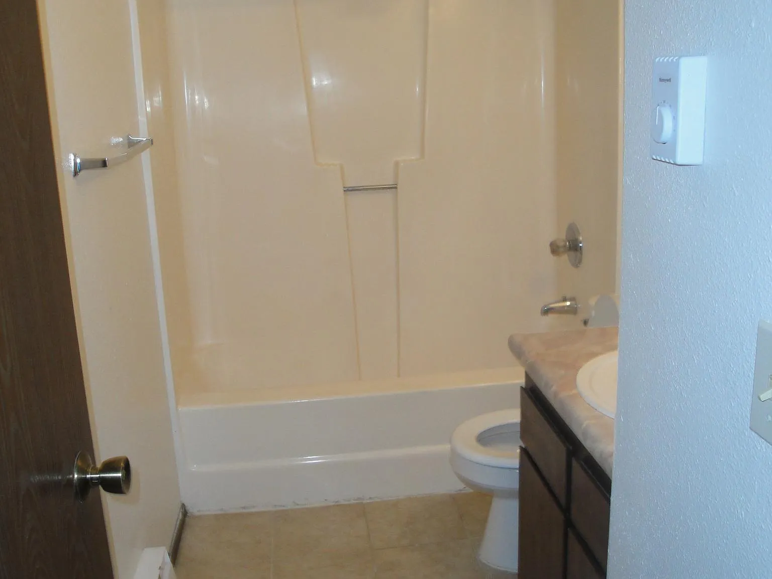 2 bed, 850 sqft, $1,595 — Photo 4