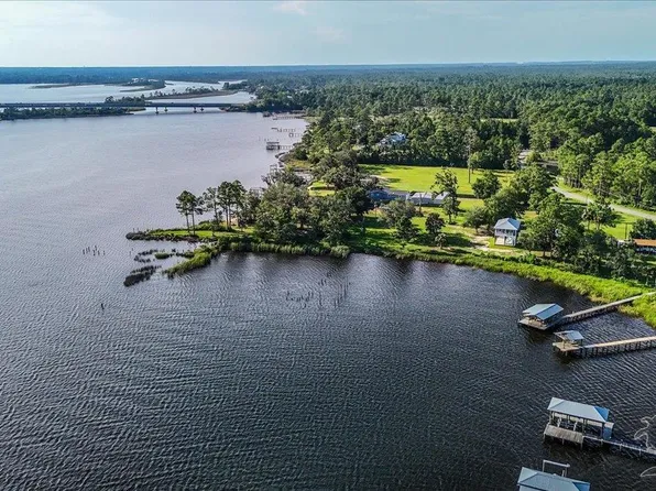 7623 Bay Vista Ln, Milton, FL 32583