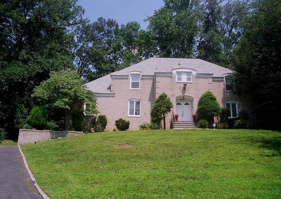 Sold for $740,000 on Dec 3, 2007