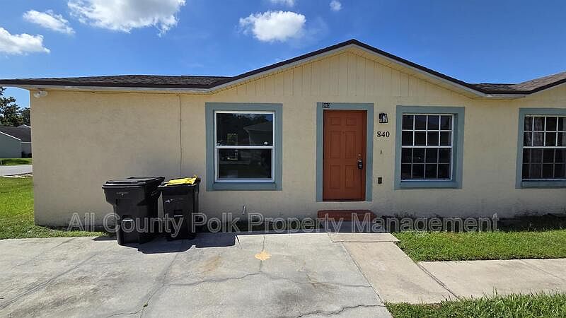 1st image of 840 Fox Lake Dr