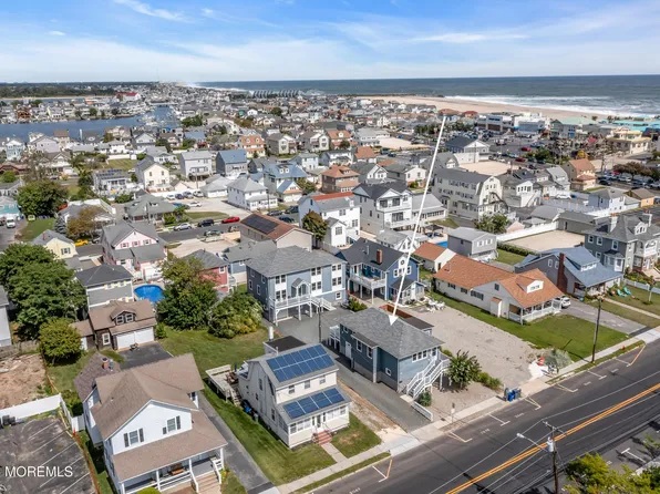 27 Arnold Ave, Point Pleasant Beach, NJ 08742