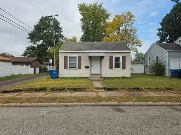 129 Eaton Ave, Wood River, IL 62095