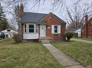 1041 Fairwood St, Inkster, MI 48141