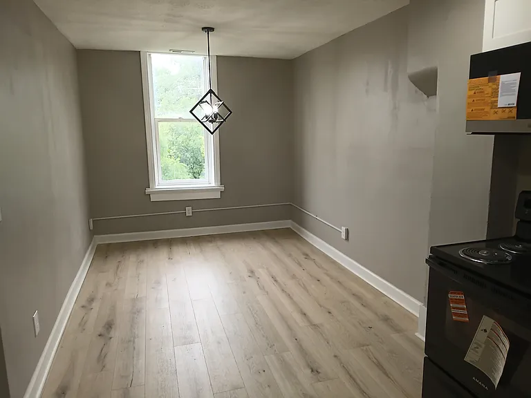 2101 Monmouth St #2 — Photo 8