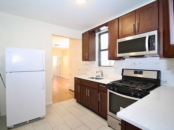 3rd image of 30-27 42nd St #2A