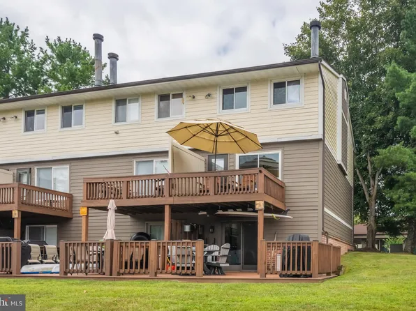1 Ski Harbor Dr #1, McHenry, MD 21541