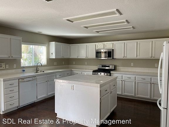 5th image of 46463 Vianne Ct