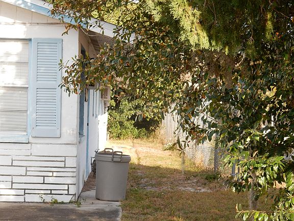 5th image of 1840 Hacienda Way