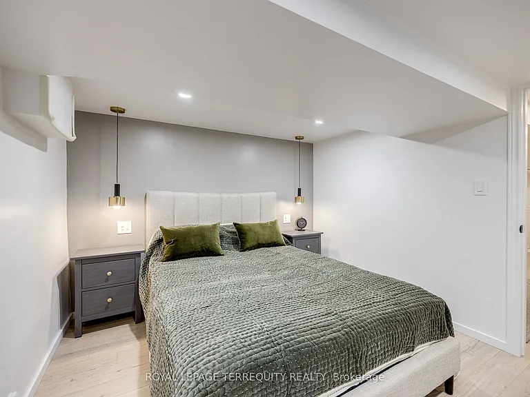 490 Symington Ave #BASEMENT — Photo 10