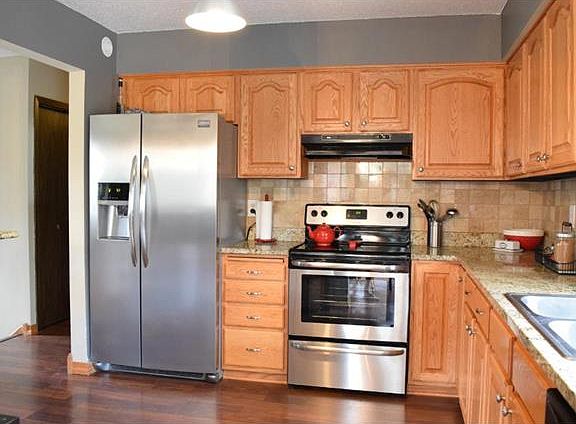 4th image of 11511 River Hills Dr W
