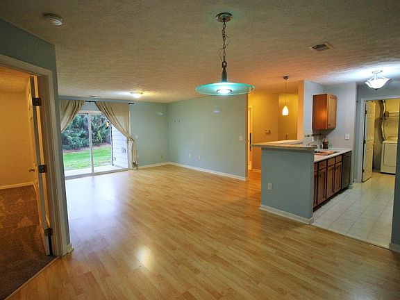 4th image of 8515 Breezewood Ct