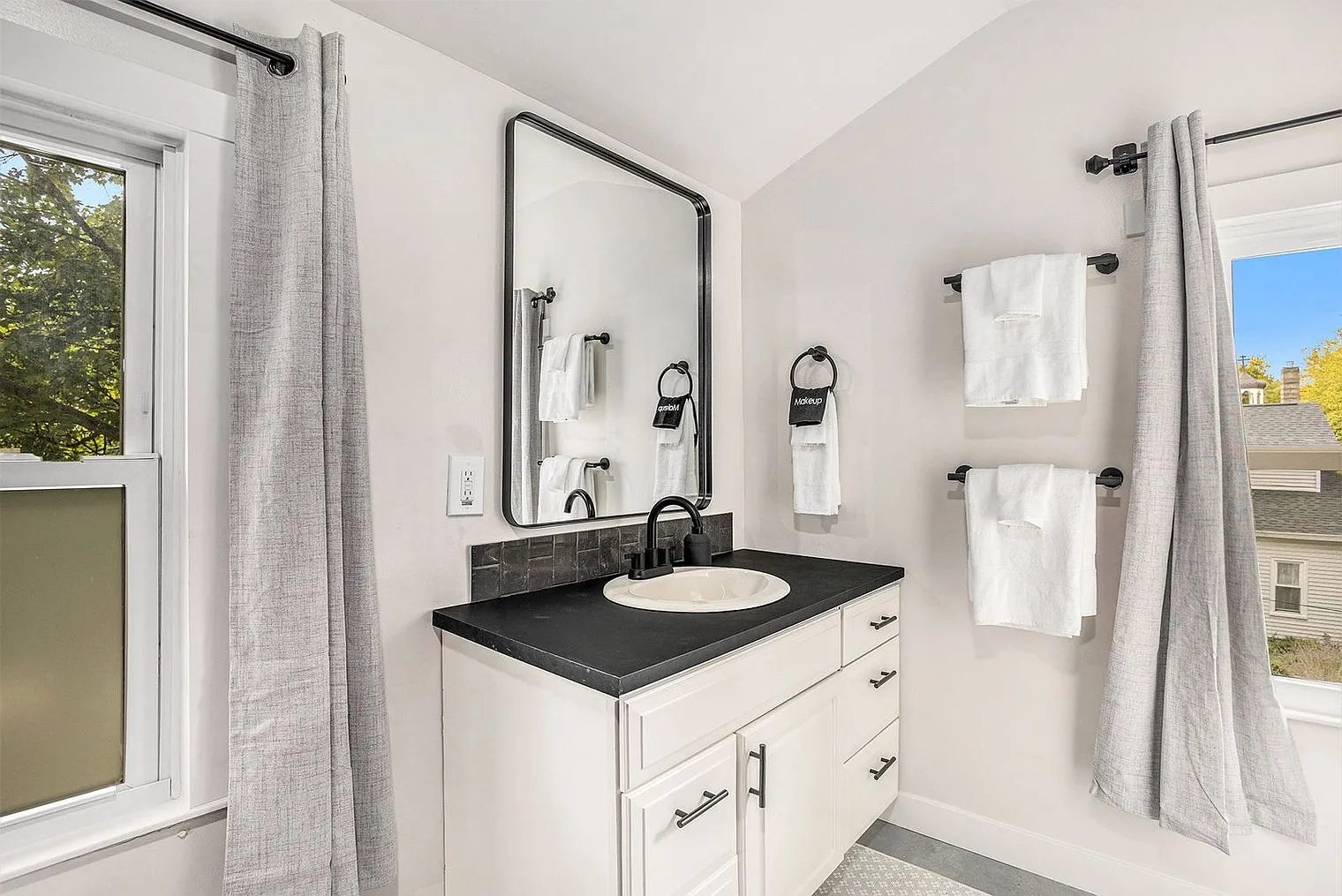 Studio, 1.0 bath, 419 sqft, $2,332 — Photo 4