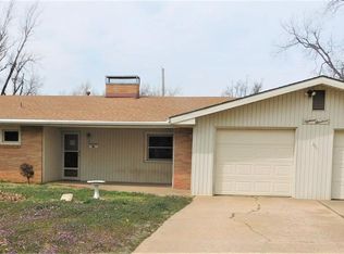 1800 Cedar Ln, Ponca City, OK 74604