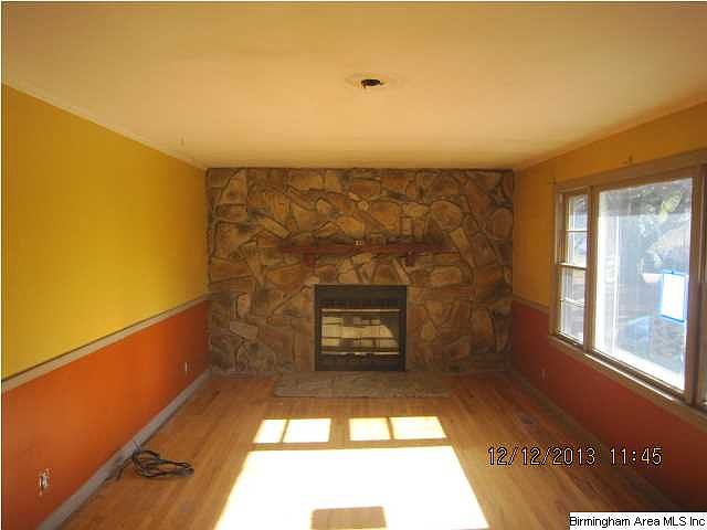 2nd image of 218 41st St E