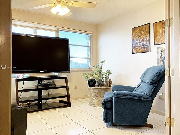 4th image of 7182 S Devon Dr #107