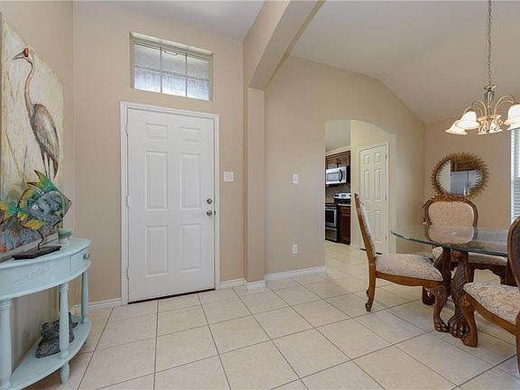 5th image of 3908 Trenton Pl