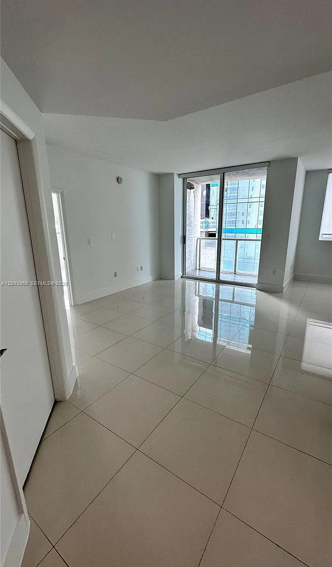 244 Biscayne Blvd — Photo 1