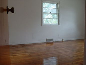 2nd image of 4003 S 34th St