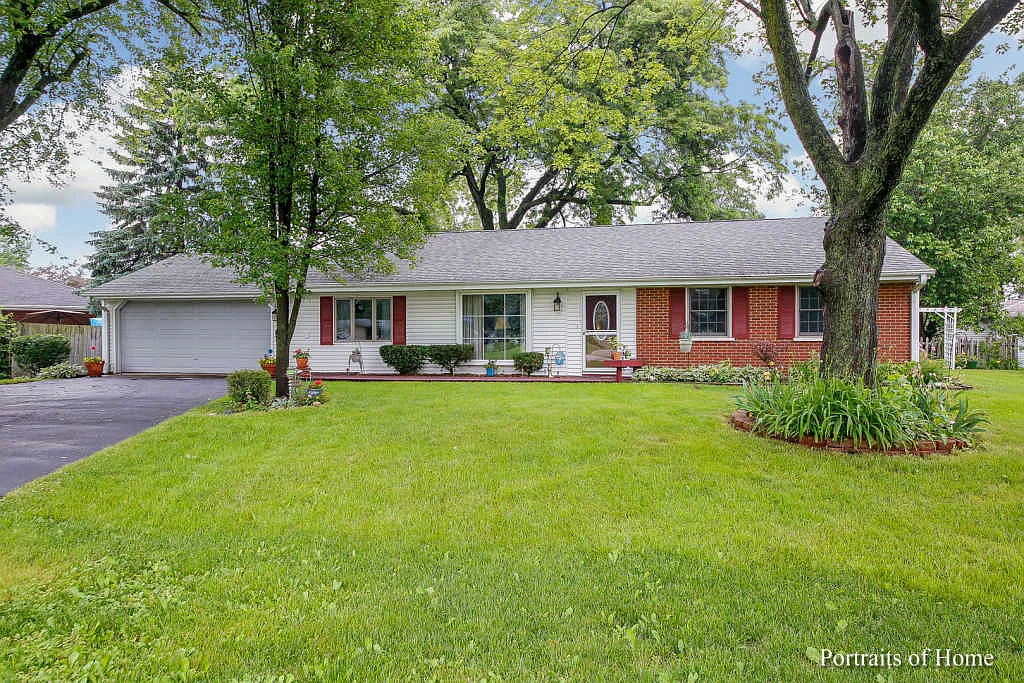 7609 Warwick Ave photo 1