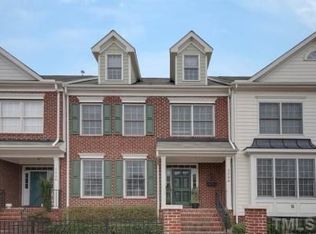 2504 Saint Pauls Sq, Raleigh, NC 27614