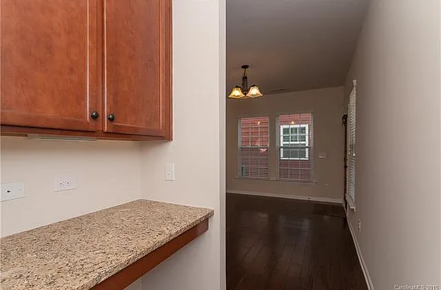 Royal Winchester Dr — Photo 20