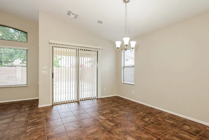 6034 N Castano Dr — Photo 5