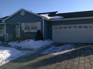1315 N Parkview Ter, Algonquin, IL 60102
